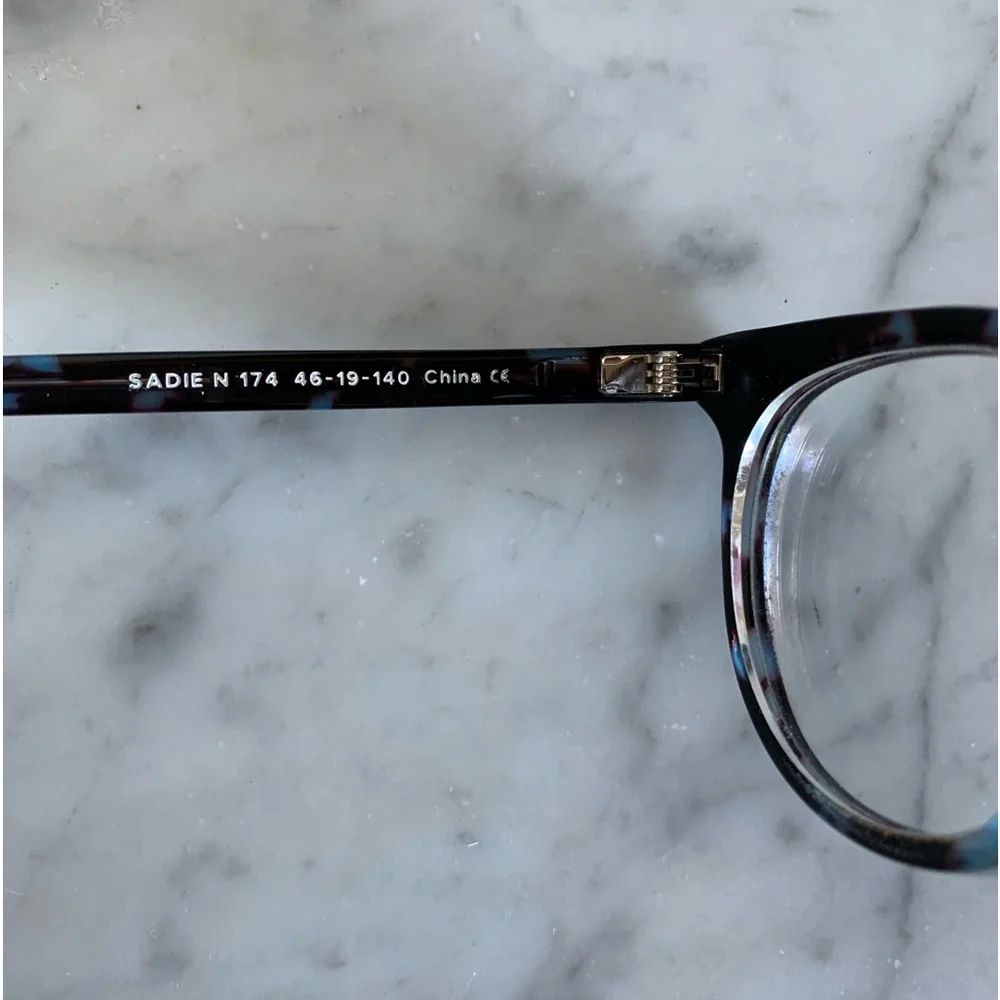 Warby Parker Sadie Glasses Frame and Case - Picture 6 of 6
